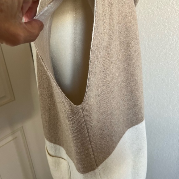 LIKE NEW Note di Anita one size fits all white/beige/tan button up cover. - Picture 5 of 7